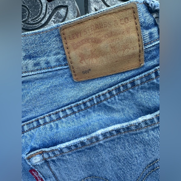 Levi’s White Oak Cone Denim, Red Tag 501 Jean with 2 Butterflies on Leg - Picture 12 of 15